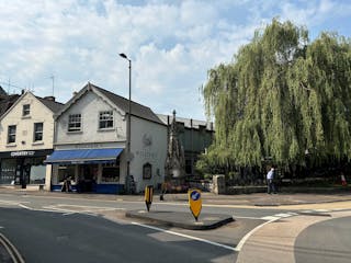 First floor offices, 3 Fountain Street, Stroud, Office To Let - Ext.jpg