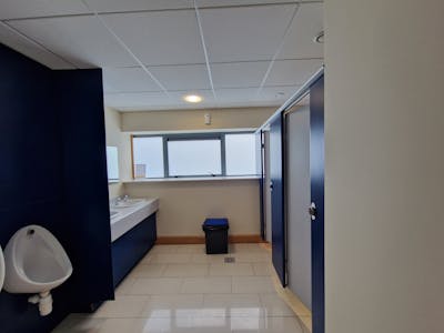 Unit 12, Core House, Cork, Office To Let - Gents Wc.jpg