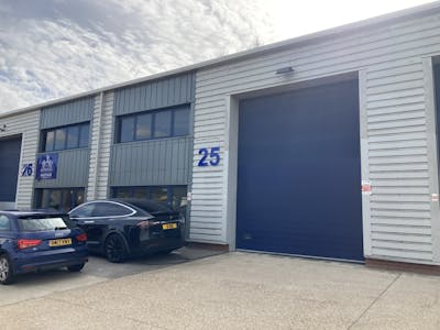 25 Vale Industrial Estate, Southern Road, Aylesbury, Industrial / Trade Counter / Warehouse / Workshops To Let - IMG_0292.JPEG