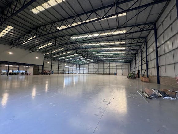 Units A & B Mead Park, Units A & B Mead Park, River Way, Harlow, Industrial To Let - internal.jpeg