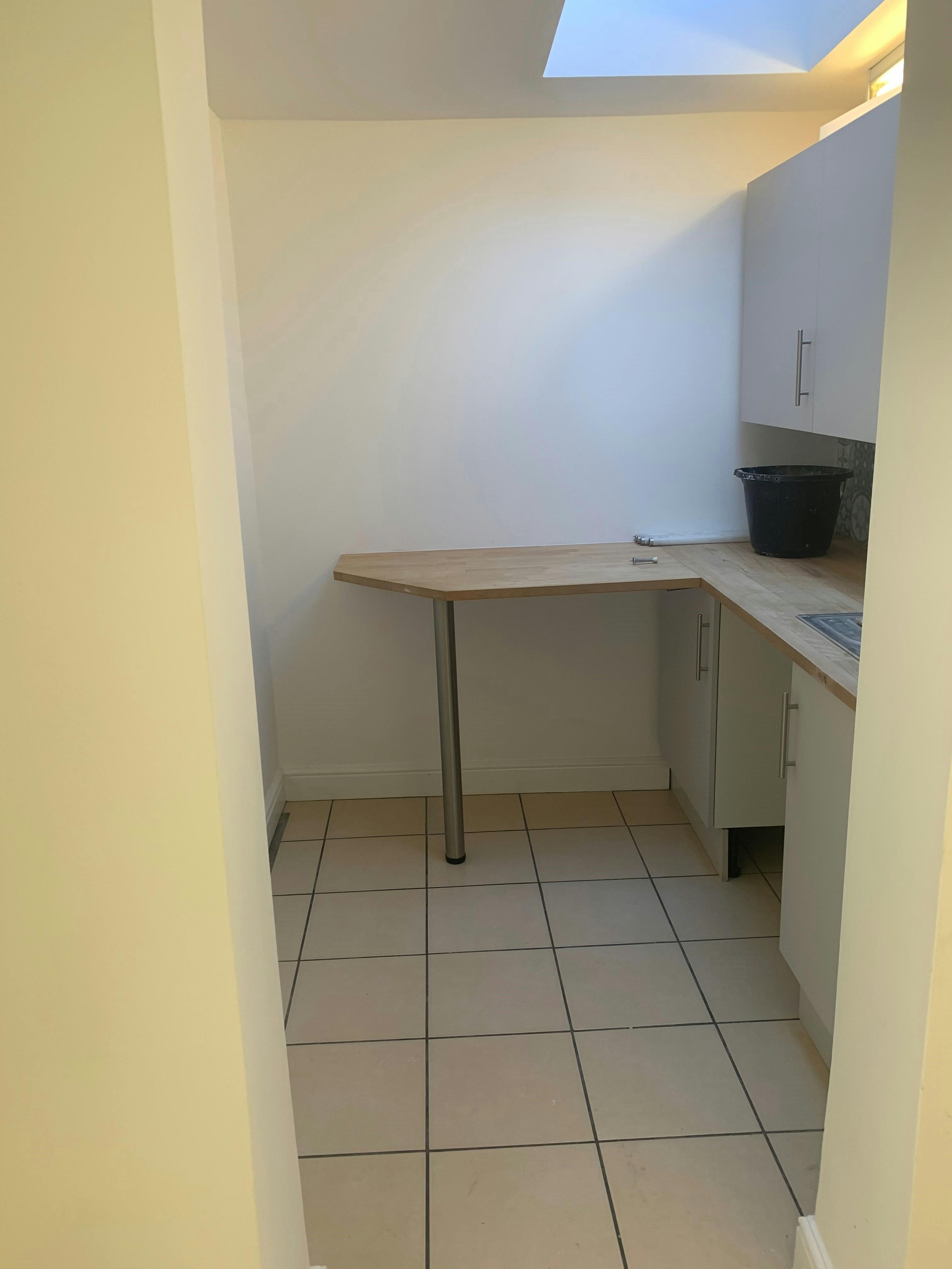 248 High Street, Crowthorne, Retail, To Let Page Hardy Harris