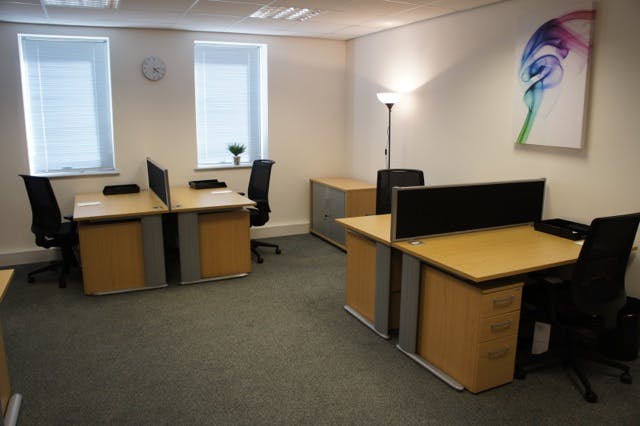 Industrial Unit in Southampton - photo 2