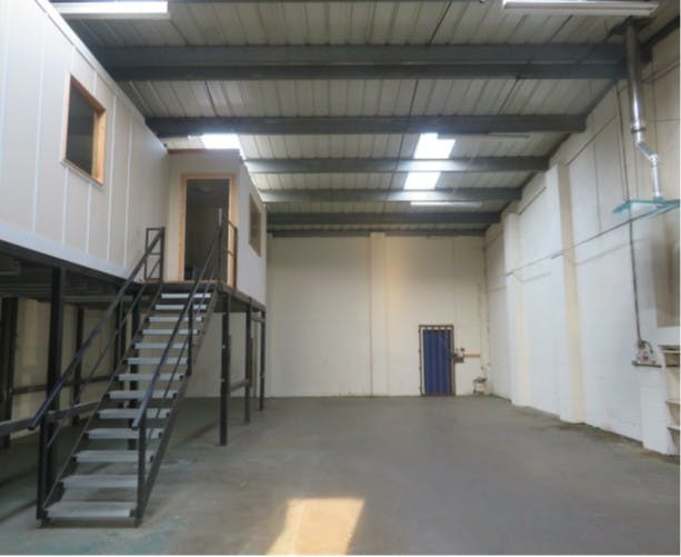Industrial Unit in Corby - photo 2