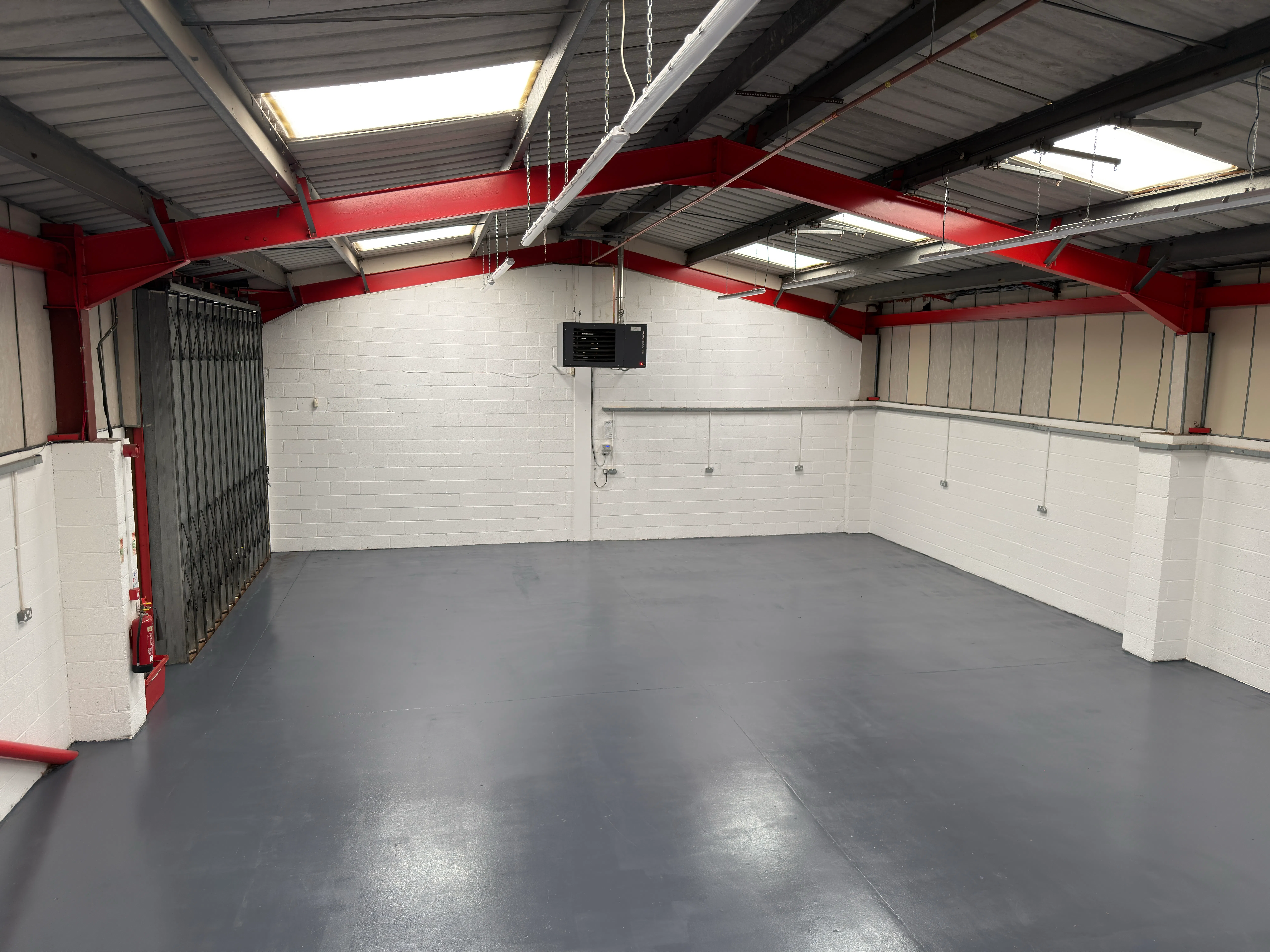 Unit 2 C R Bates Industrial Estate, High Wycombe, Industrial To Let - 20260727_091819962_iOS.jpg