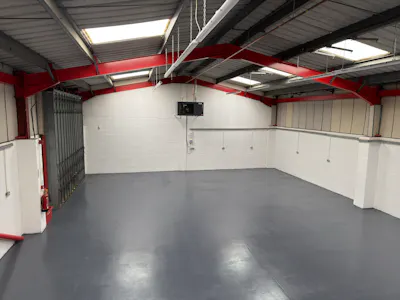Unit 2 C R Bates Industrial Estate, High Wycombe, Industrial To Let - 20260727_091819962_iOS.jpg