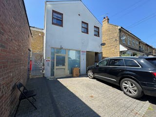 1 West Street, Leigh-On-Sea, Retail To Let - WhatsApp Image 20250701 at 145010_3df614c2.jpg