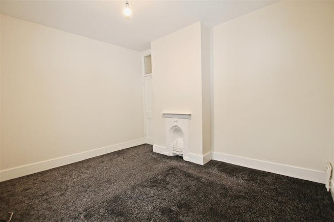 64 Broadway, Leigh-on-Sea, Investment / Retail For Sale - idyJaW5sG0acHYqOjfMbCA.jpg