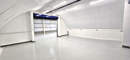 Arches 81-82, Rosebank Road, London, Industrial To Let - 20260502_135119 - Edited.jpg