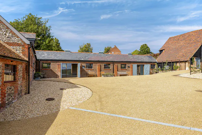 Manor Farm Barns, Hughenden Manor Estate, High Wycombe, Offices To Let - 115001 Manor Barn Farms (12).jpg