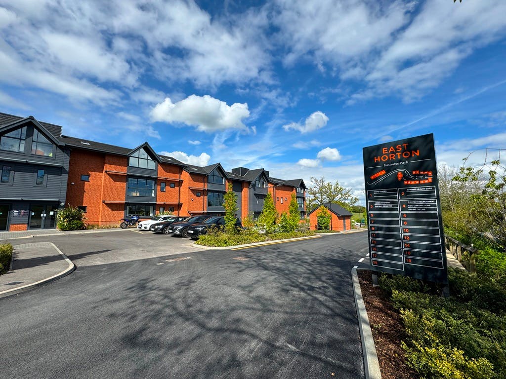 Office in Eastleigh - photo 3