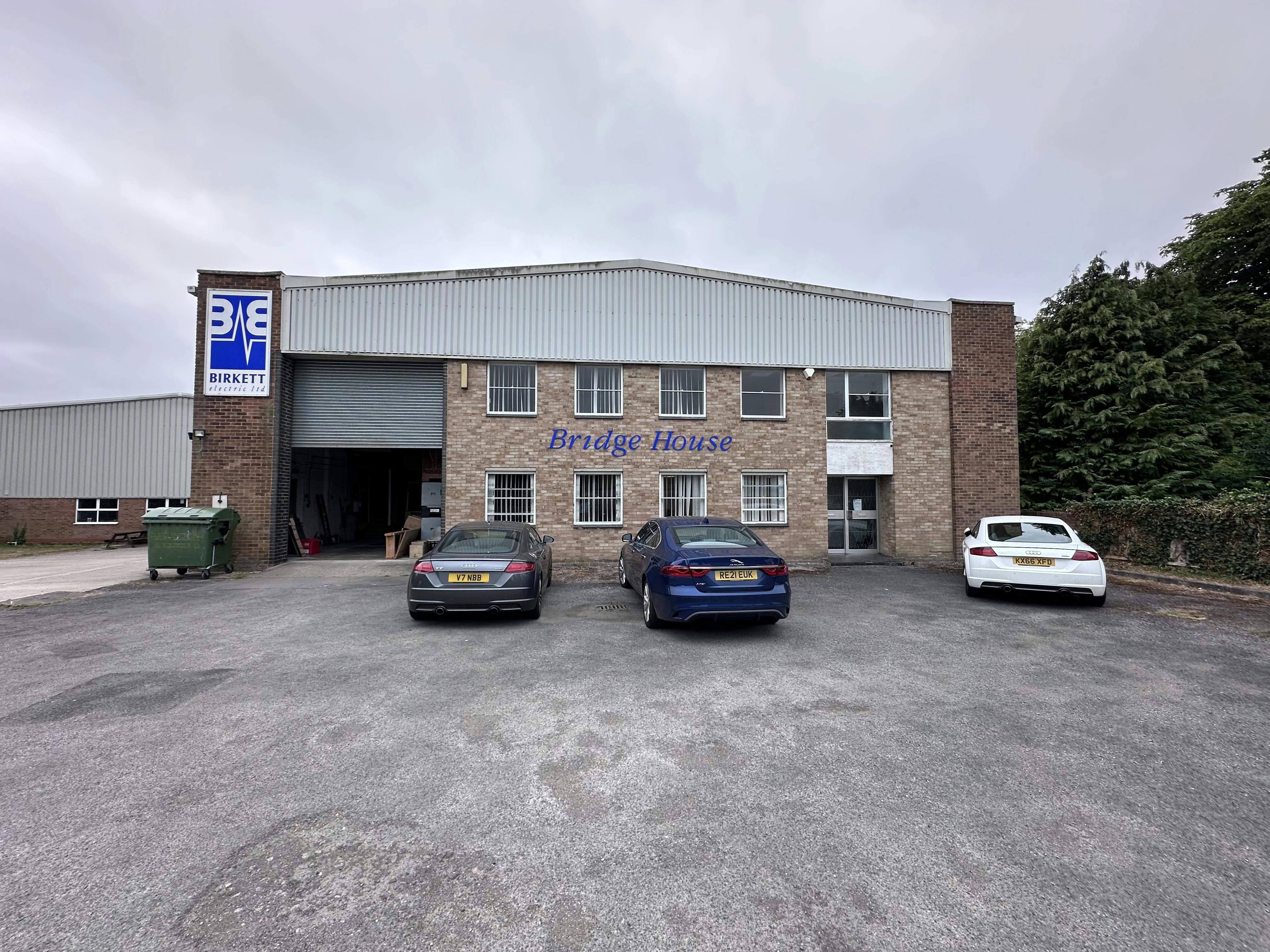 Unit 1 Bridge House