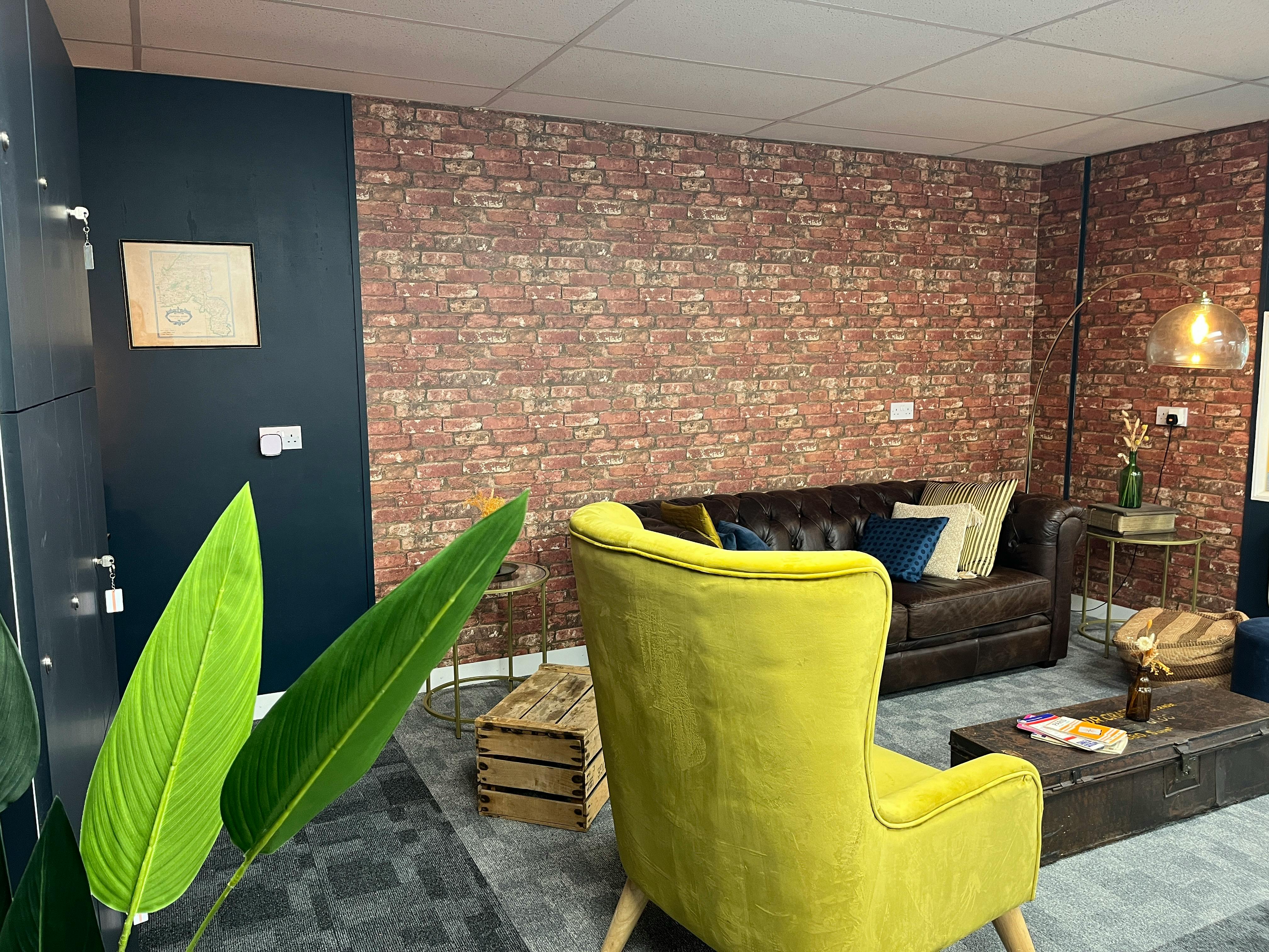 First Floor Offices, 2D Station Yard, Thame, Offices To Let - IMG_2821.JPG