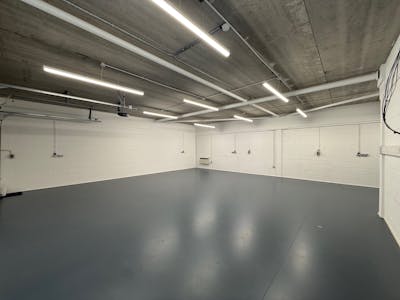 Unit 11 Ergo Business Park, Greenbridge Road, Swindon, Industrial / Warehouse To Let - 3.jpg