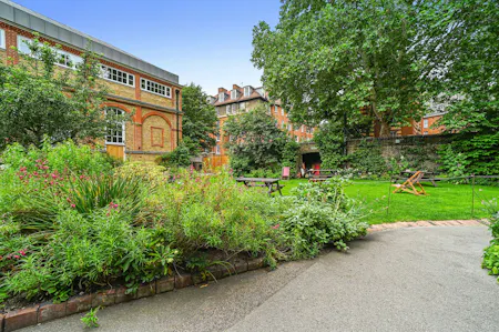 Rochelle School, 16 Playground Gardens, London, Office To Let - MD-BC-ArnoldCircus-2.JPG