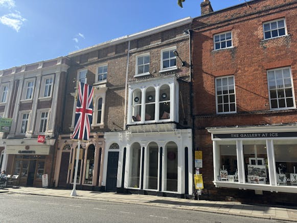 Offices, 7 High Street, Windsor, Offices To Let - IMG_6017.JPEG