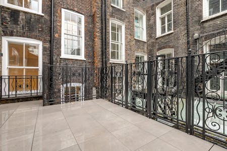 42 Conduit Street, 42 Conduit Street, London, Office / Retail To Let / For Sale - ConduitStreet42Ext2.jpg