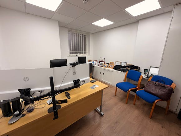 124 London Road, Benfleet, Office / Retail To Let - WhatsApp Image 2026-03-16 at 16.02.37.jpeg