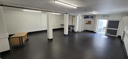 95a & 95b Cavendish Place, Eastbourne, Leisure / Office / Retail / Warehouse To Let - 20260813_143340.jpg
