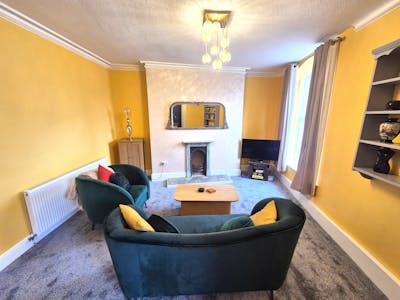 56 Spring Gardens, Buxton, Residential / Retail For Sale - 20260224_121135.jpg