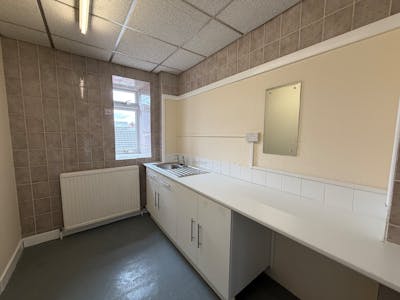 32 Cheshire Street, Market Drayton, Leisure / Retail To Let - IN5.jpeg