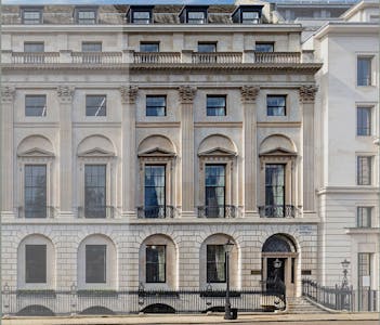 20 St. James's Square, London, Office To Let - frontage.JPG