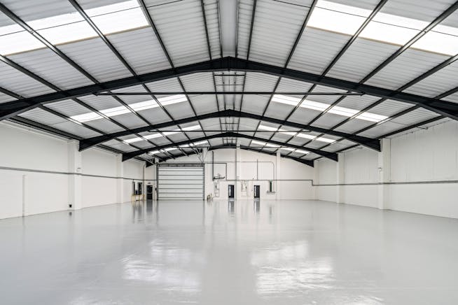 Units 3 & 4 Bracknell Business Centre, Downmill Road, Bracknell, Warehouse & Industrial To Let - DSC07345.jpg