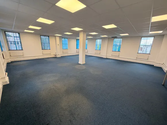 Suite F, Spa House, 69 Southend Road, Hockley, Office To Let - WhatsApp Image 2026-06-02 at 09.01.08.jpeg