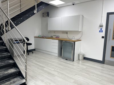 Modern Warehouse, Unit 5 Century Court, Aylesbury, Industrial / Industrial/Logistics To Let - IMG_1104.JPG