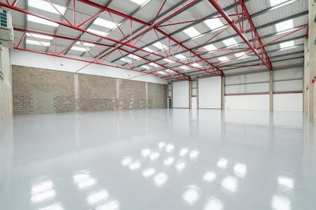 Unit B6 Dolphin Way, Shoreham-By-Sea, Industrial / Warehouse To Let - B6 Internal 2.jpg