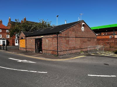 The Kiosk, Newark, E Class restaurant (with extract) / Office / Retail To Let - IMG_5519.JPG