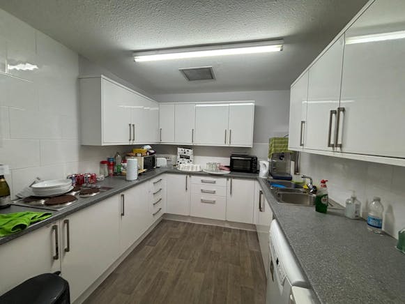 1055 Pollokshaws Road, Glasgow, Retail To Let - PHOTO20250414214247 4.jpg