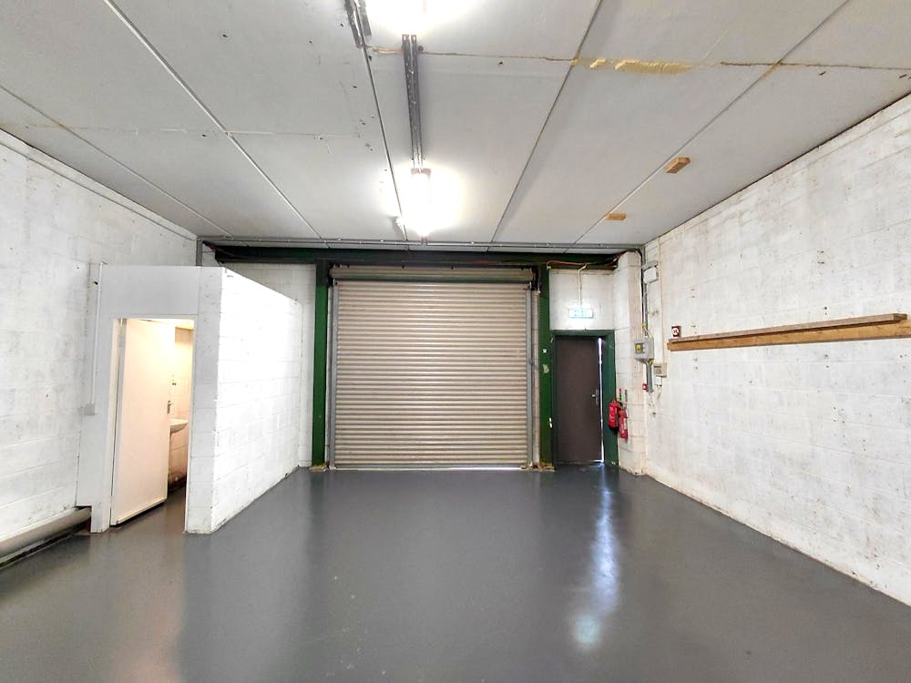 Unit D5a, Grange Industrial Estate - internal 1.jpg