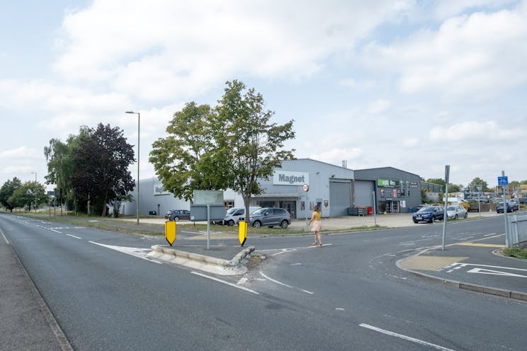 17A Invincible Road Trading Estate, Farnborough, Warehouse & Industrial To Let - DSCF0083 copy.jpg