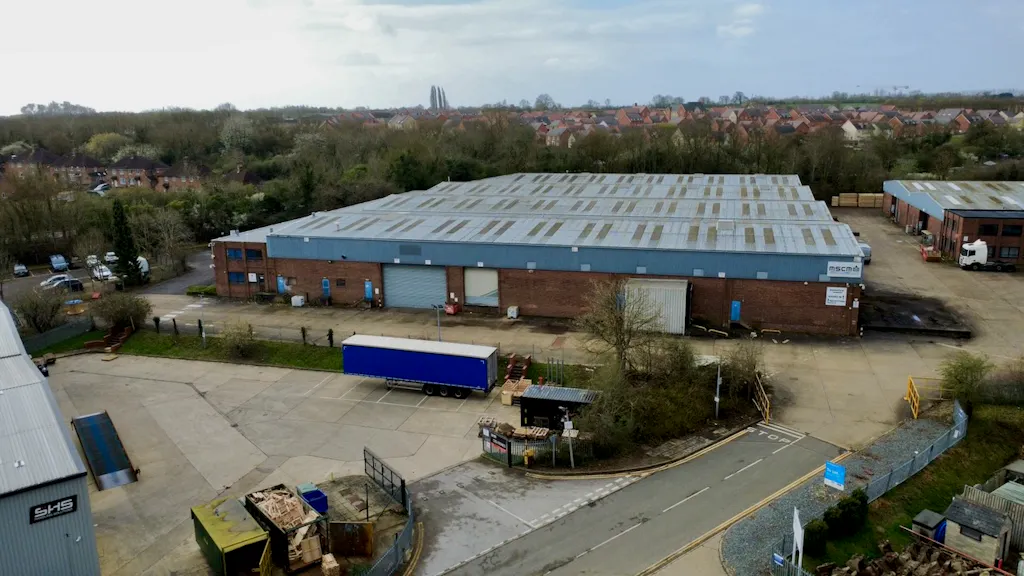 Unit B Tingewick Road Industrial Park, Buckingham, MK18 1SU