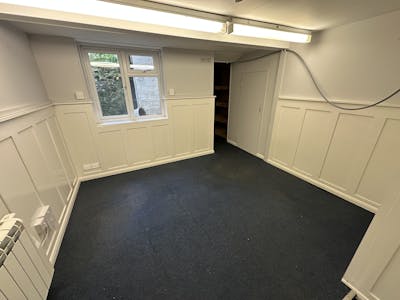 22 Queens Road, Brighton, Office / Retail To Let - IMG_5103.jpg