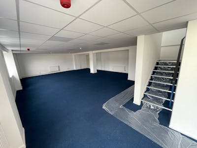Link 23, Unit 1-5, Redhill, Industrial/Logistics To Let - IMG_5351.jpeg