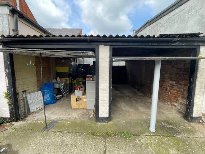 119 Wokingham Road & 1a Pitcroft Avenue (Retail Unit, Flat & Garages), Reading, Development / Investment For Sale - IMG_3499.jpg