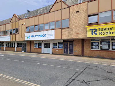 3 Brittingham House, Orchard Street,, Crawley, Office To Let - 20260618_130250.jpg