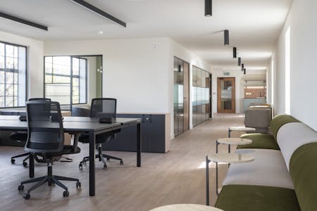 Lumiere, 5 Elstree Way, Borehamwood, Office To Let / For Sale - IW-160425--STI-211.jpg