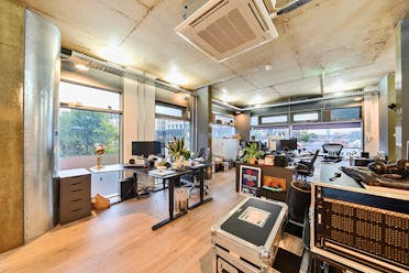 Unit 6, 24a High Street, Stratford, Offices For Sale - 1358025468dfade4392a4ARW1.jpg - More details and enquiries about this property
