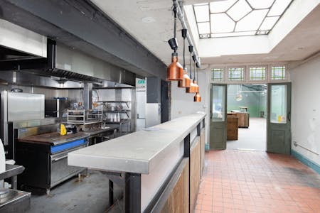 Former River Cottage shop and Restaurant, Axminster, Retail For Sale - Trinity Square (04 of 11).JPG