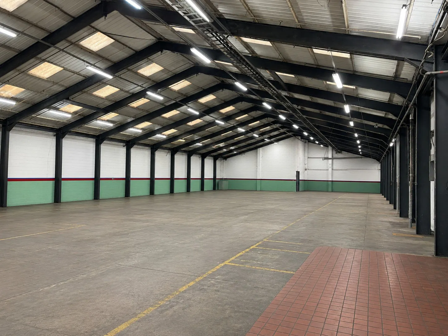 16-17 Oakwood Industrial Centre, Harlow, Industrial To Let - ChatGPT Image Jun 11, 2026, 04_10_04 PM.jpeg