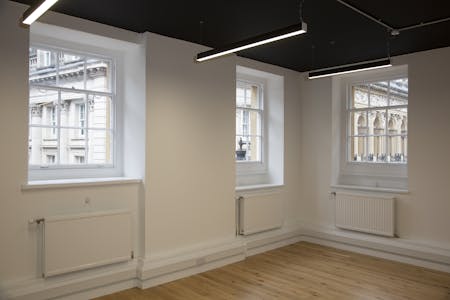 48 Corn Street, Bristol, Office To Let - 48 Corn Street 2nd Floor windows.jpg