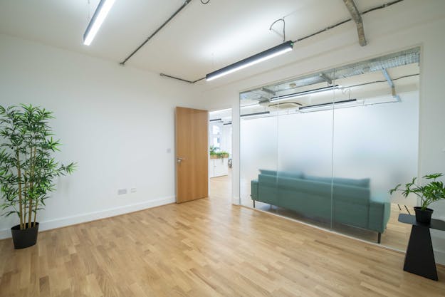 83-84 Long Acre, London, Office To Let - KF200051HDR.jpg