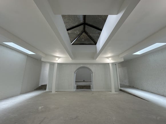 458 - 460 Brixton Road, Brixton, Brixton, Leisure / Retail To Let - 20250522_102811484_iOS.jpg