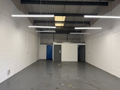 Unit 46, Albion Industrial Estate, Pontypridd, Industrial To Let - IMG_6383.jpeg