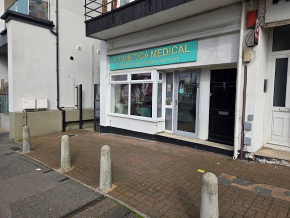 19A Station Road, Westcliff-on-Sea, Retail To Let - WhatsApp Image 2026-03-06 at 10.57.03 (1).jpeg