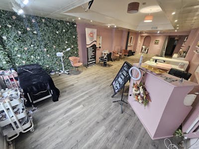 32 Market Street, Hyde, Leisure / Office / Retail To Let - 20260211_132447.jpg