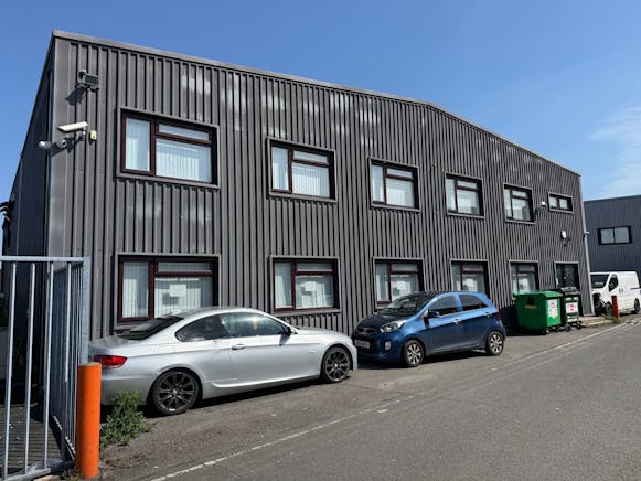 Unit 12 Isis Trading Estate, Stratton Road, Swindon, Industrial For Sale - 4.jpg