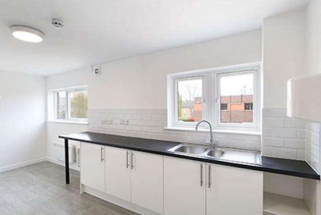 Unit B5, J31 Park, West Thurrock, Industrial To Let - WT  J31 Park B5  kitchenette.JPG
